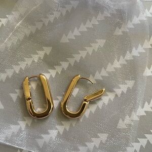 Plunder Gold Oval Earrings